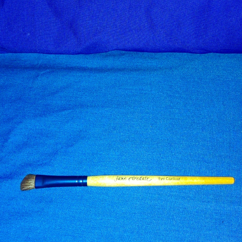 Jane Aredale Eye Contour Brush NWOT